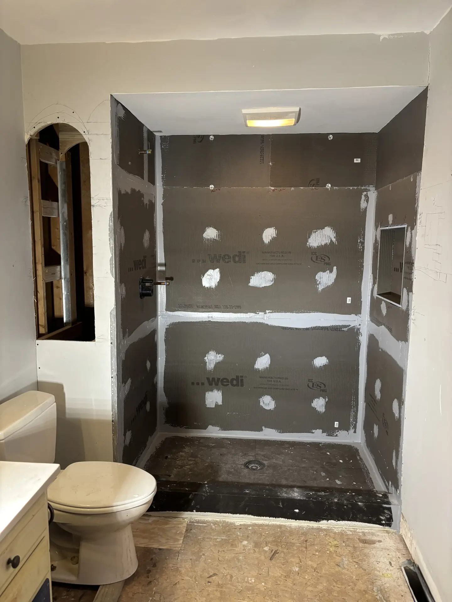 Wedi board waterproofing installation
